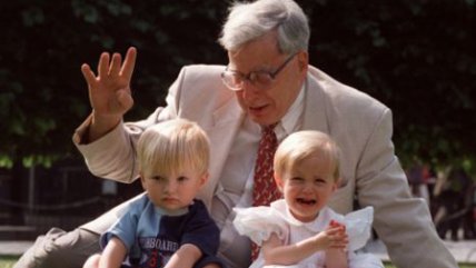 Británico Robert Edward ganó el Nobel de Medicina por fecundación in vitro    Británico Robert Edward ganó el Nobel de Medicina por fecundación in vitro