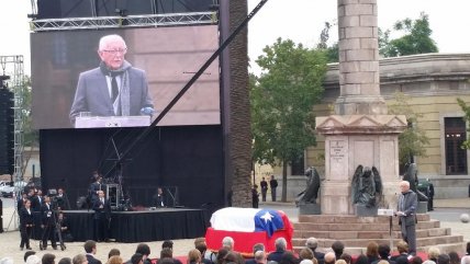   Renán Fuentealba despidió a Patricio Aylwin: 