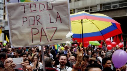   Colombianos celebran esperanzados acuerdo de paz entre Gobierno y las FARC 