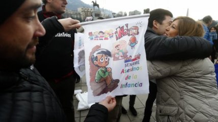   La manifestación por los niños del Sename se tomó Plaza Italia 