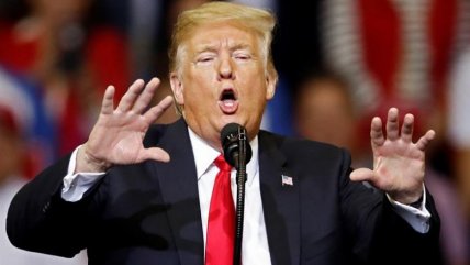   Trump insistió en necesidad de construir el muro ante caravana de migrantes 