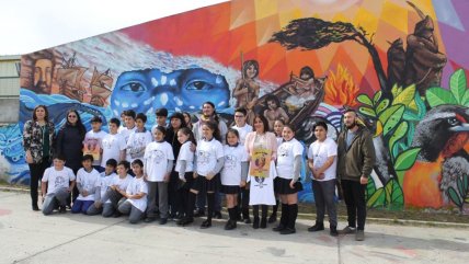 Estudiantes confeccionaron mural inspirado en el descubrimiento del Estrecho de Magallanes    Estudiantes confeccionaron mural inspirado en el descubrimiento del Estrecho de Magallanes