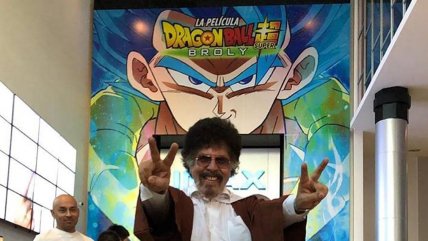  Adriano Castillo sorprendió como cosplayer en estreno de 