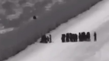   Más de 100 migrantes saltaron el muro e ingresaron a EE.UU. 