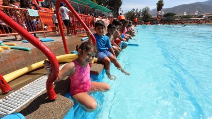 Copiapinos disfrutan de remozada piscina municipal  