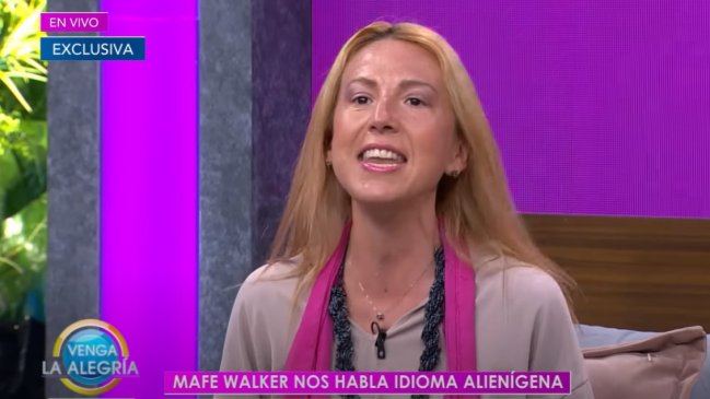   Mujer dice hablar 