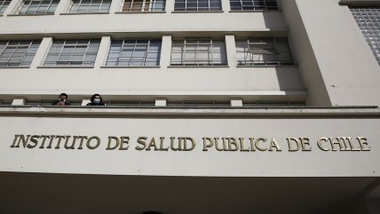  Director del ISP se resiste a renunciar pese a solicitud de ministra Aguilera  