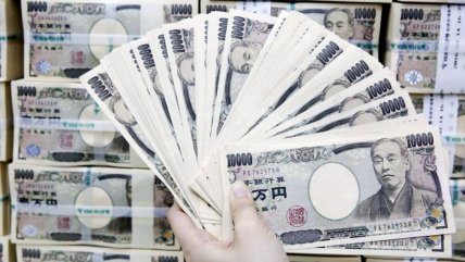   Dimiten en bloque ministros japoneses involucrados en un escándalo de platas ilícitas 