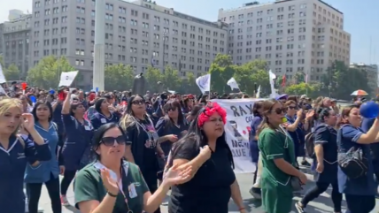  Manifestación de trabajadoras de Integra corta el tránsito en la Alameda  
