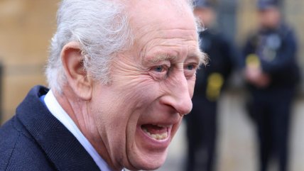   La reaparición de Carlos III en medio de su tratamiento contra el cáncer 