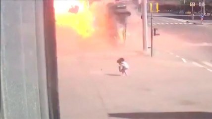   Mujer sobrevivió a cercana explosión de bomba rusa en Ucrania 