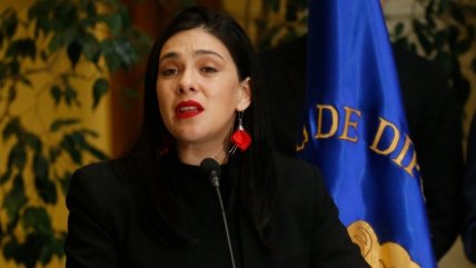   Cariola en homenaje a víctimas del golpe de Estado: 