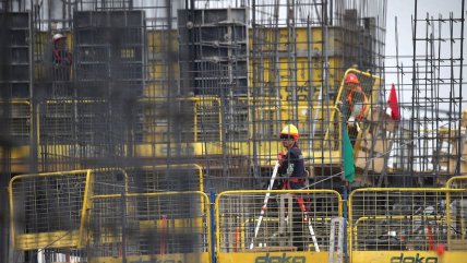   La industria de la construcción es la más masculinizada de Chile 