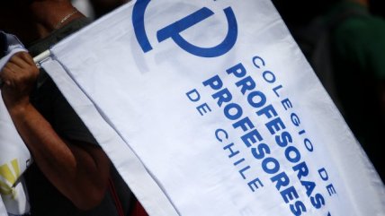  Paro de profesores en Magallanes: Más de 12 mil escolares siguen sin clases  