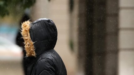   Varios cortes de luz en la Región Metropolitana en lluviosa jornada dominical 