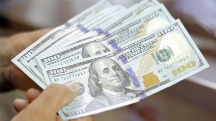 Argentina abre el cepo cambiario tras 14 años de trabas para comprar dólares Argentina abre el cepo cambiario tras 14 años de trabas para comprar dólares