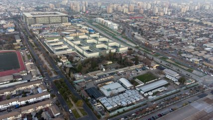   Gobierno corrige y proyecta inicio de obras de cárcel de Santiago para 2027 