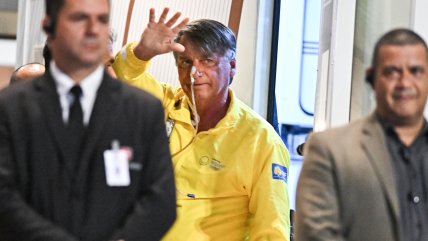  Bolsonaro sigue en la UCI y sin previsión de alta tras operación intestinal  
