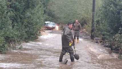   Alerta roja por fuertes lluvias en Pucón: Más de 250 personas aisladas 