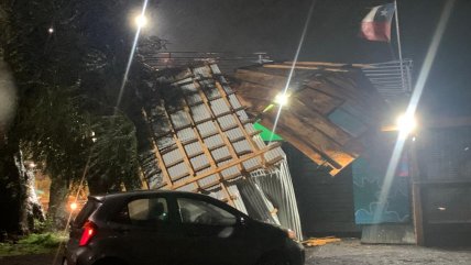   Sistema frontal que afecta al sur del país provoca voladura de techumbres y cortes de energía eléctrica 