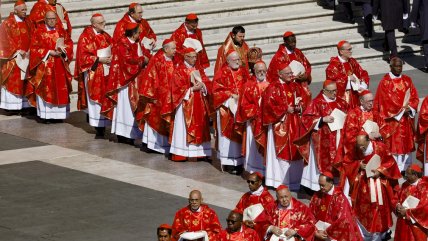  Los pasos desde el funeral hasta la elección de un nuevo papa 