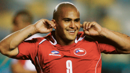   Los goles del cumpleañero Humberto Suazo por La Roja 