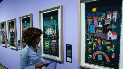  Expo de arpilleras recuerda en España la represión de la dictadura de Pinochet  