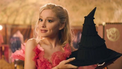  Ariana Grande vuelve al cines como parte de popular franquicia de comedia  