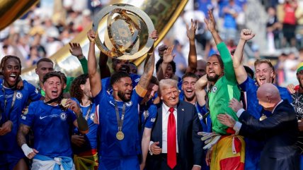   [VIDEO] Donald Trump fue parte de los festejos de Chelsea en el Mundial de Clubes 