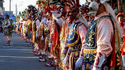   Feligreses comienzan a llegar a la Fiesta de La Tirana 