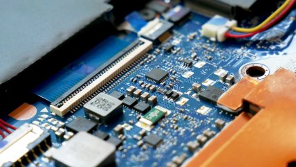   Mayor productor chino de chips confía en amortiguar el impacto de los aranceles de EEUU 