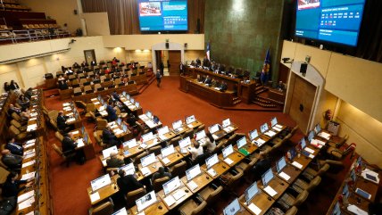  Fiscalía indagará a diputados por viajar al exterior en semanas distritales  