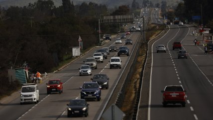   Fin de semana largo: más de 420 mil autos la Región Metropolitana 