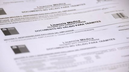   Superintendencia: Quienes salieron de Chile con licencia médica deberán reembolsar pagos 