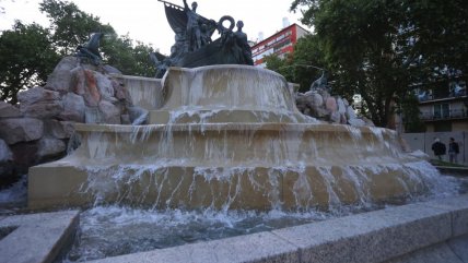   Metro entregó la restaurada Fuente Alemana al municipio de Santiago 