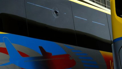   La U y Conmebol se reunieron de emergencia tras piedrazos al bus de Lanús 