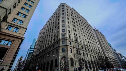   S&P y Moody's ratifican calificación crediticia de Chile con perspectiva 