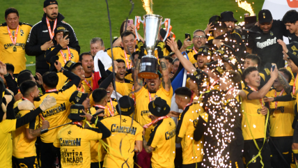   Resumen: Coquimbo Unido selló su ansiado título y levantó la copa 