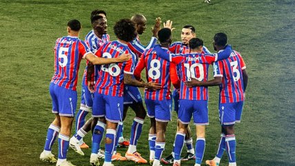   La FA acusó a Crystal Palace por ofensiva pancarta contra el dueño de Nottingham Forest 