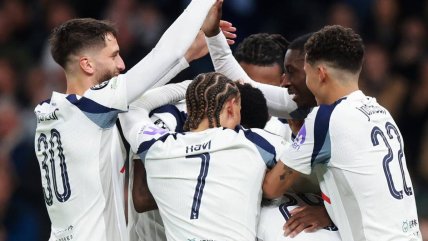   Tottenham confirmó que uno de sus jugadores fue amenazado con un arma por un representante 