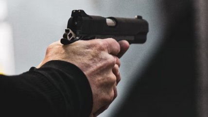   Suboficial (r) FACh abatió a dos ladrones, incluido uno de 14 años, tras intento de 