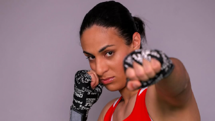   La boxeadora Imane Khelif responde a sus críticas: No soy transgénero, mi diferencia es natural 