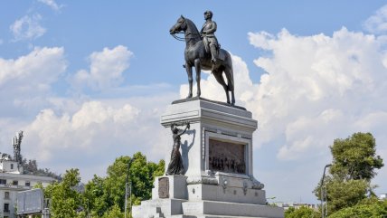   Consejo aprobó que estatua de Baquedano vuelva a la plaza que lleva su nombre 