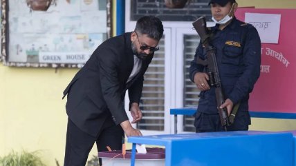   Un exrapero arrasa en las elecciones generales de Nepal, impulsado por la 