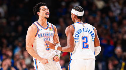   Los Thunder alcanzaron las 50 victorias tras castigar a unos Warriors sin Curry 