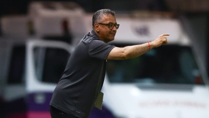   Ronald Fuentes asumió como DT de Unión Española tras salida de Gonzalo Villagra 