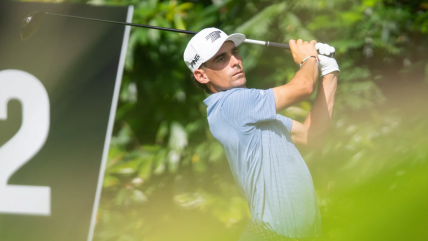   Niemann pasó al frente del LIV de Singapur de cara a la última jornada 