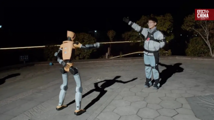   Titan o1: el robot humanoide chino que replica gestos humanos al instante 