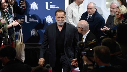   Arnold Schwarzenegger recibió un doctorado honoris causa en Irlanda del Norte 