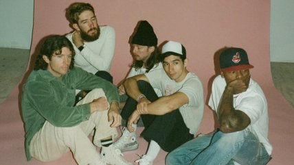   Exguitarrista de Turnstile fue detenido por intentar matar al papá del cantante 